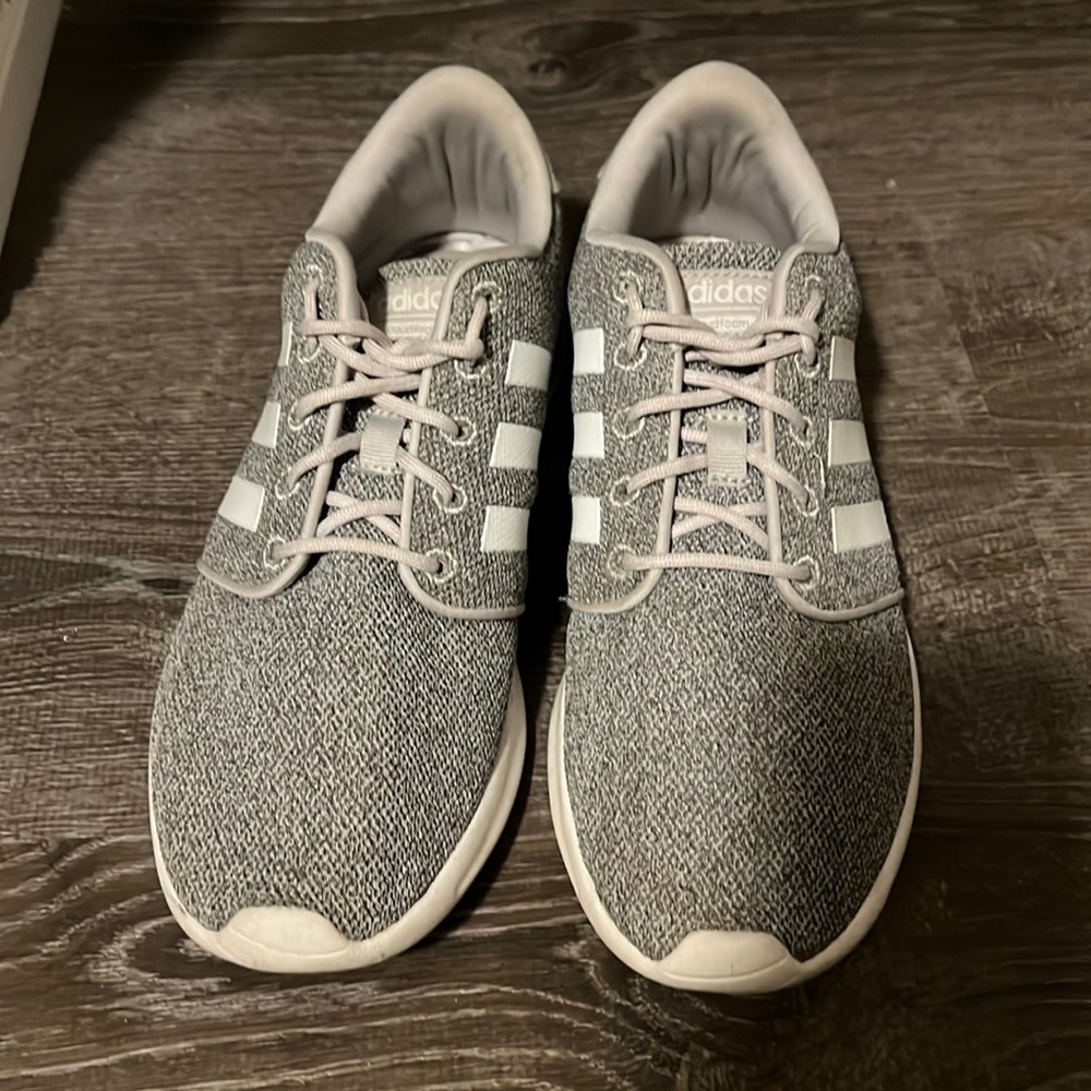 Adidas’s cloadfoam woman’s size 9